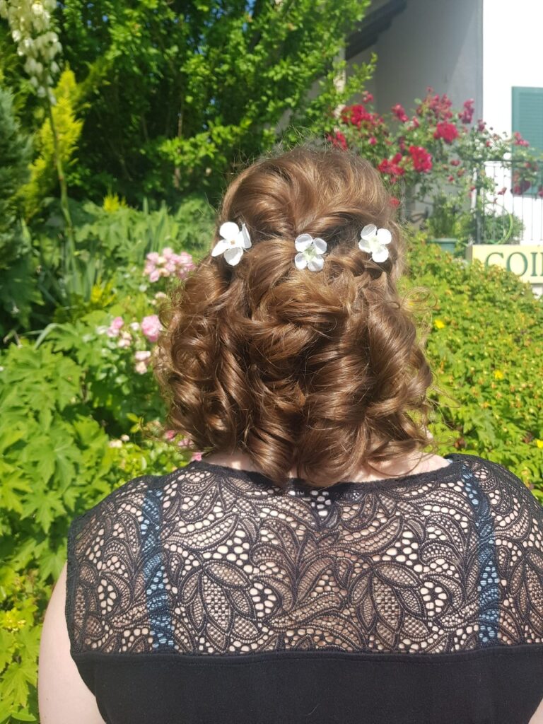 Hochzeitsfrisuren Blumen Coiffeure El Benna 1